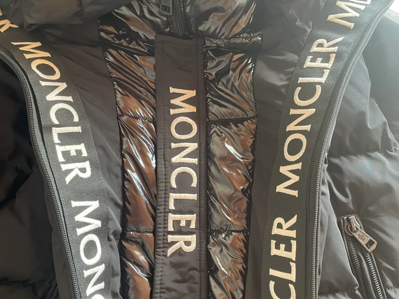 Billede 2 - Moncler jakke 
