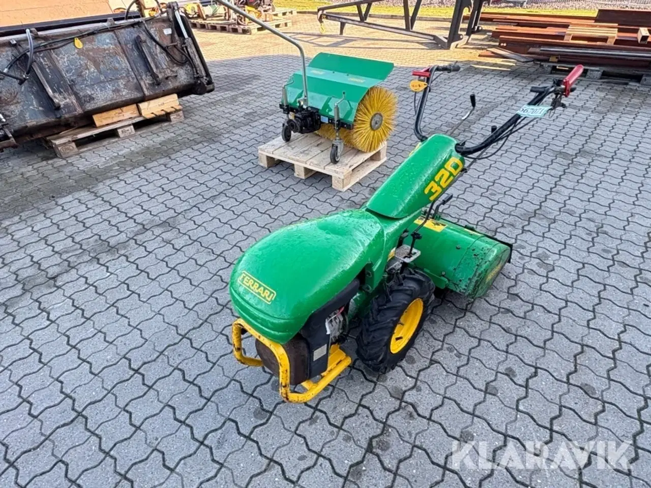 Billede 1 - Traktor 2-hjulet Ferrari 320 med fræser og kost