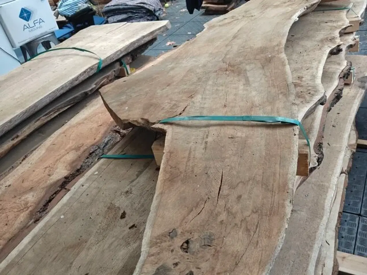 Billede 2 - 1 stk. Egetræsplanke str. 230 x 65 / 45 x 5