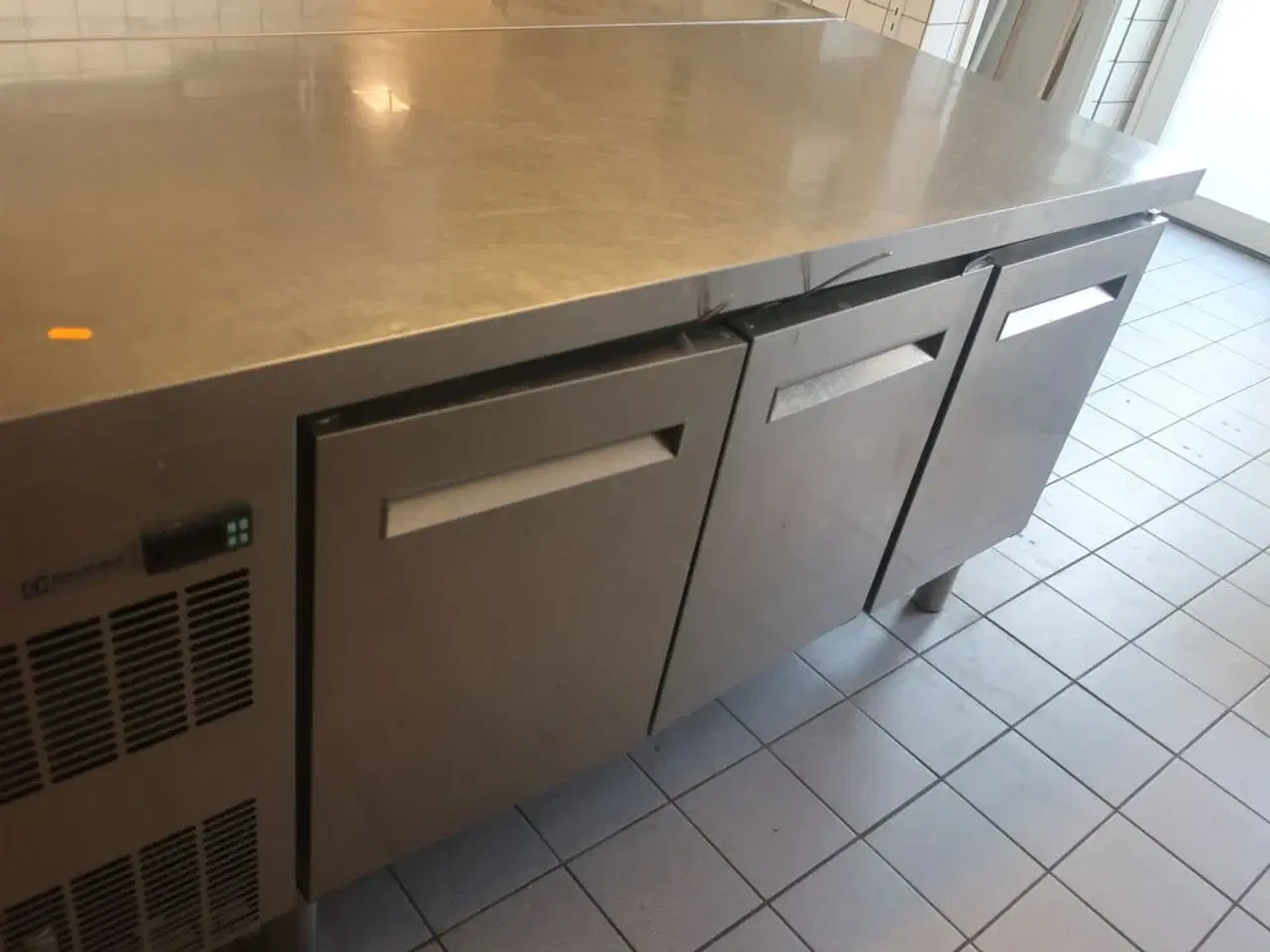 Billede 2 - Kølebord ELECTROLUX