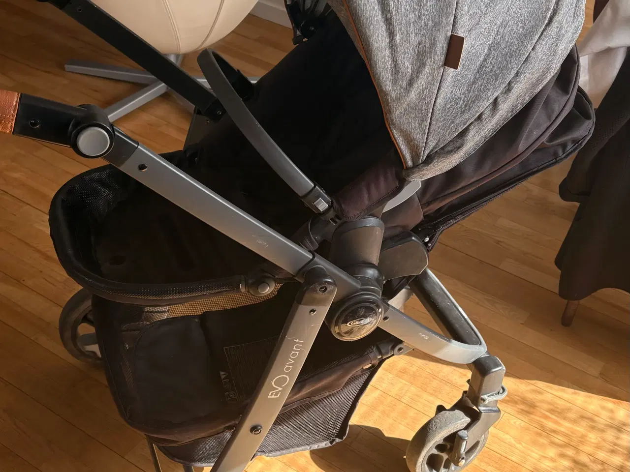 Billede 2 - Klapvogn mrk. Evoavant
