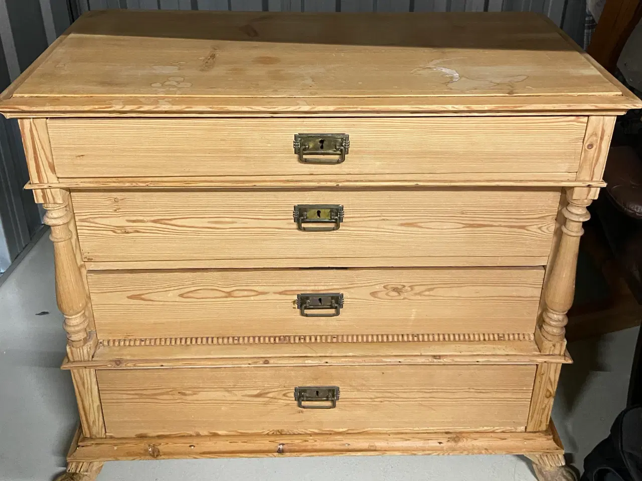 Billede 1 - Antik afsyret kommode