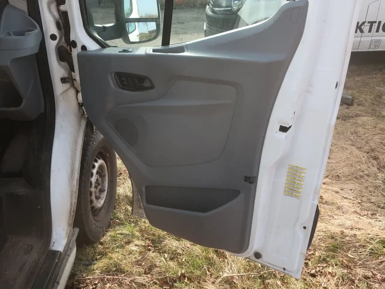 Billede 24 - Varebil FORD TRANSIT 2.2 TDCI (155HK) CHASSIS FWD MAN