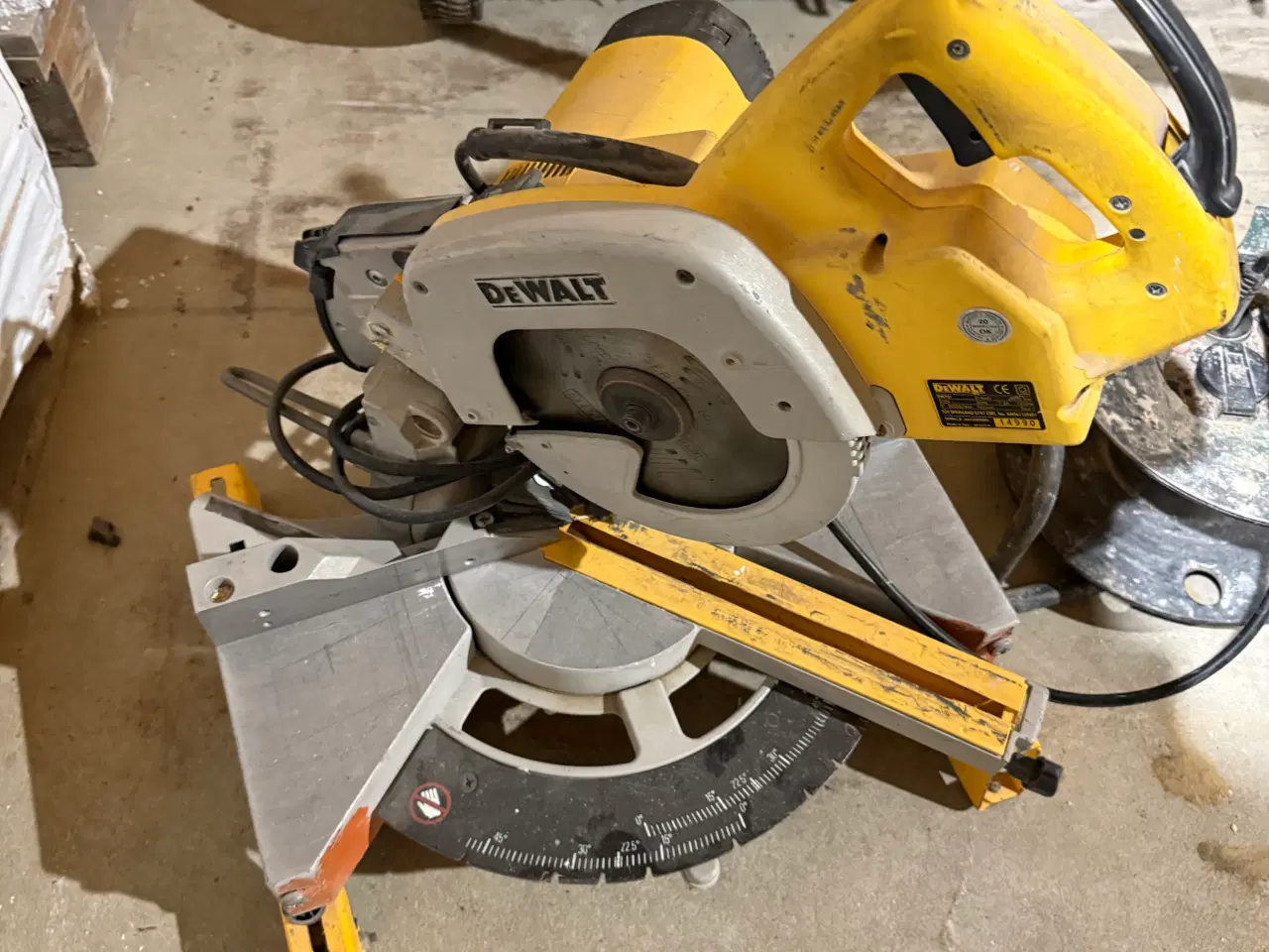 Billede 1 - Dewalt kapsav