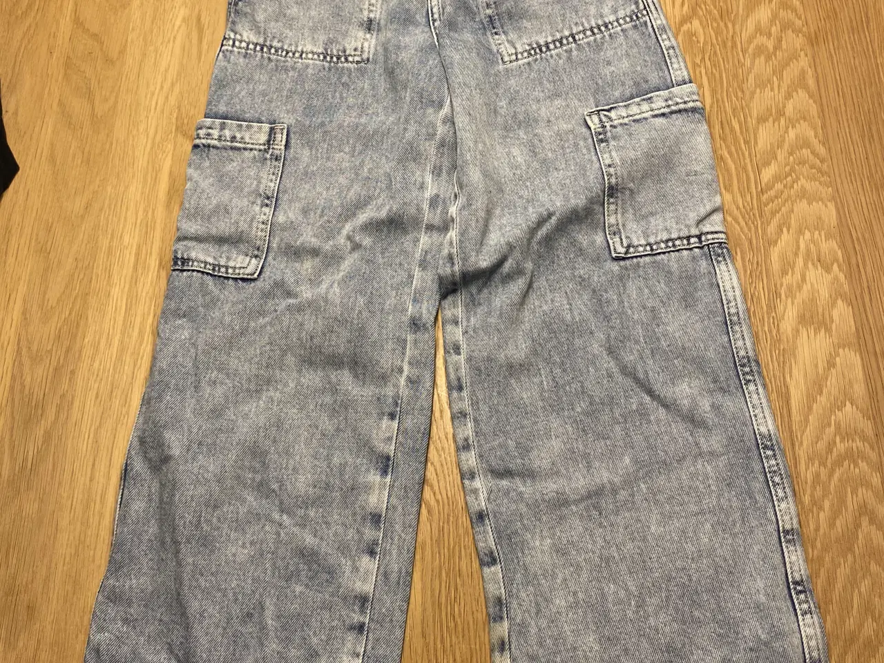 Billede 3 - Adidas bukser str. 128 mm