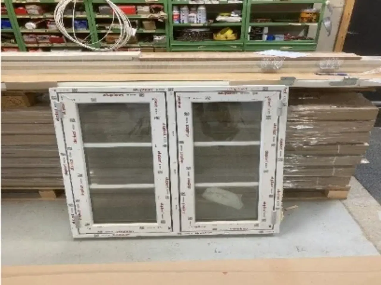 Billede 1 - Plastik vindue (Hvid)