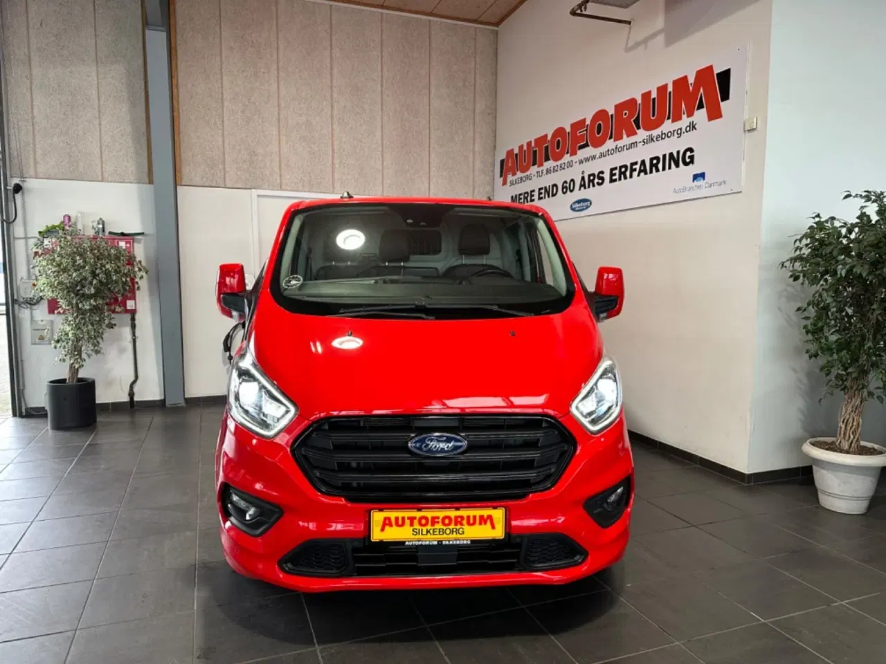 Billede 2 - Ford Transit Custom 320L 2,0 TDCi 185 Sport