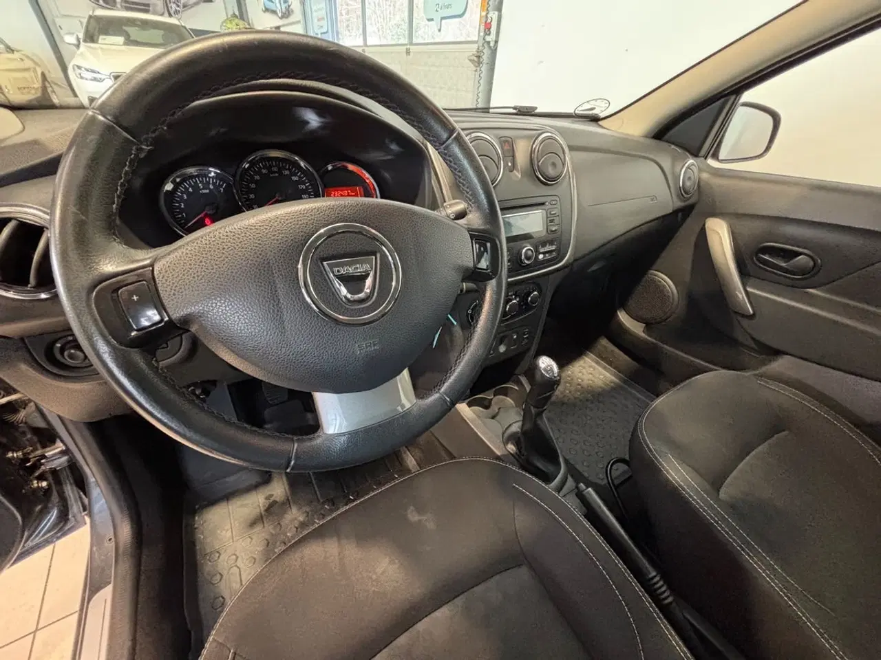 Billede 7 - Praktisk og rummelig stationcar, til små penge!