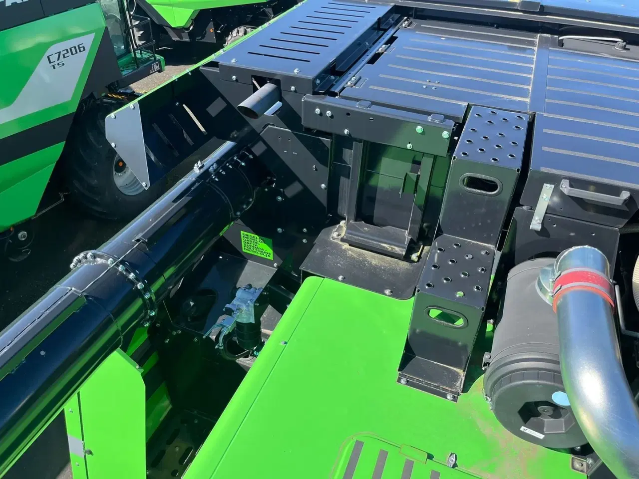 Billede 22 - Deutz-Fahr C7206 With 24feed - 7.2m header. New and unused Combine together with 7.2m header