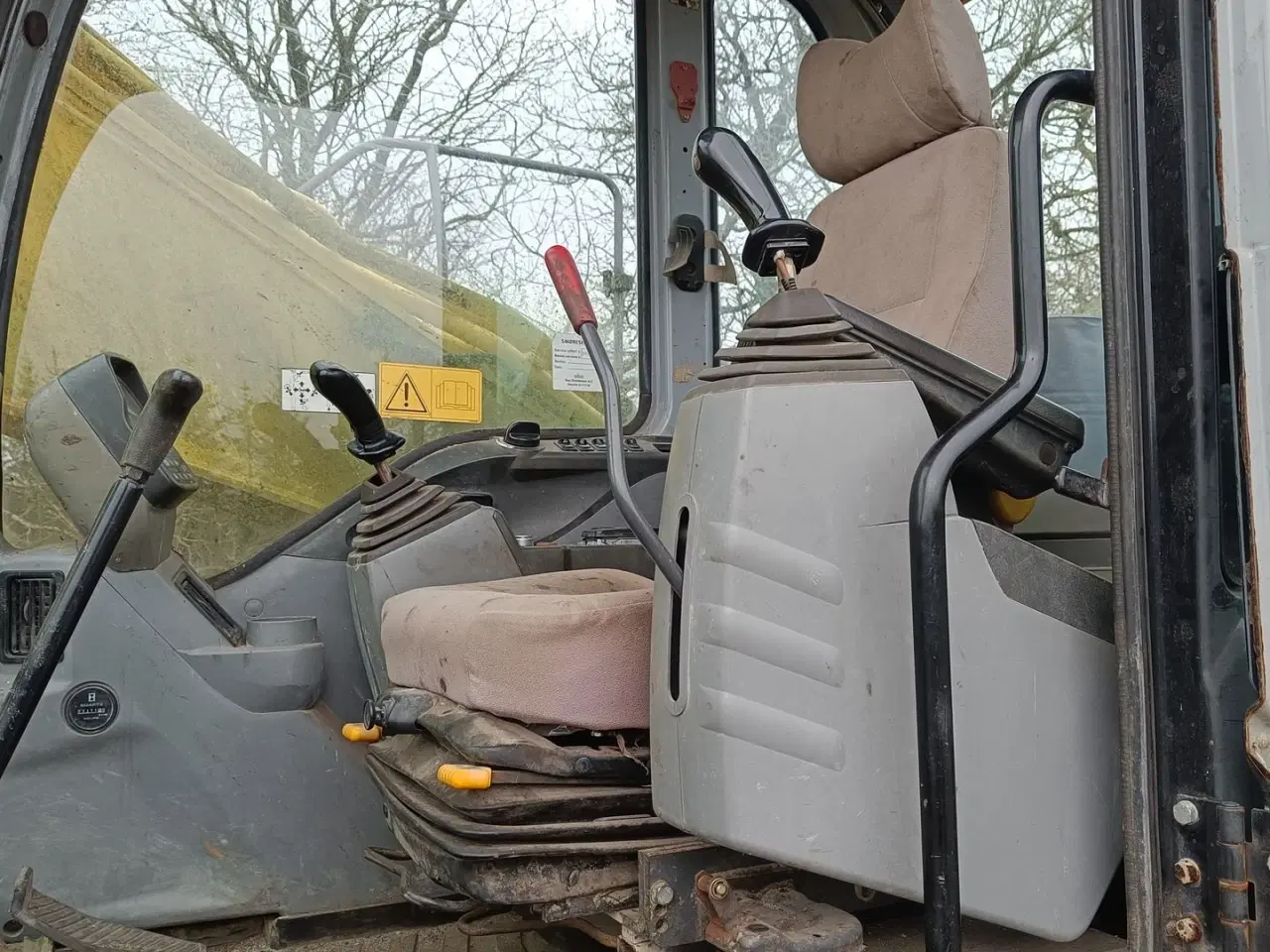 Billede 10 - New Holland E215