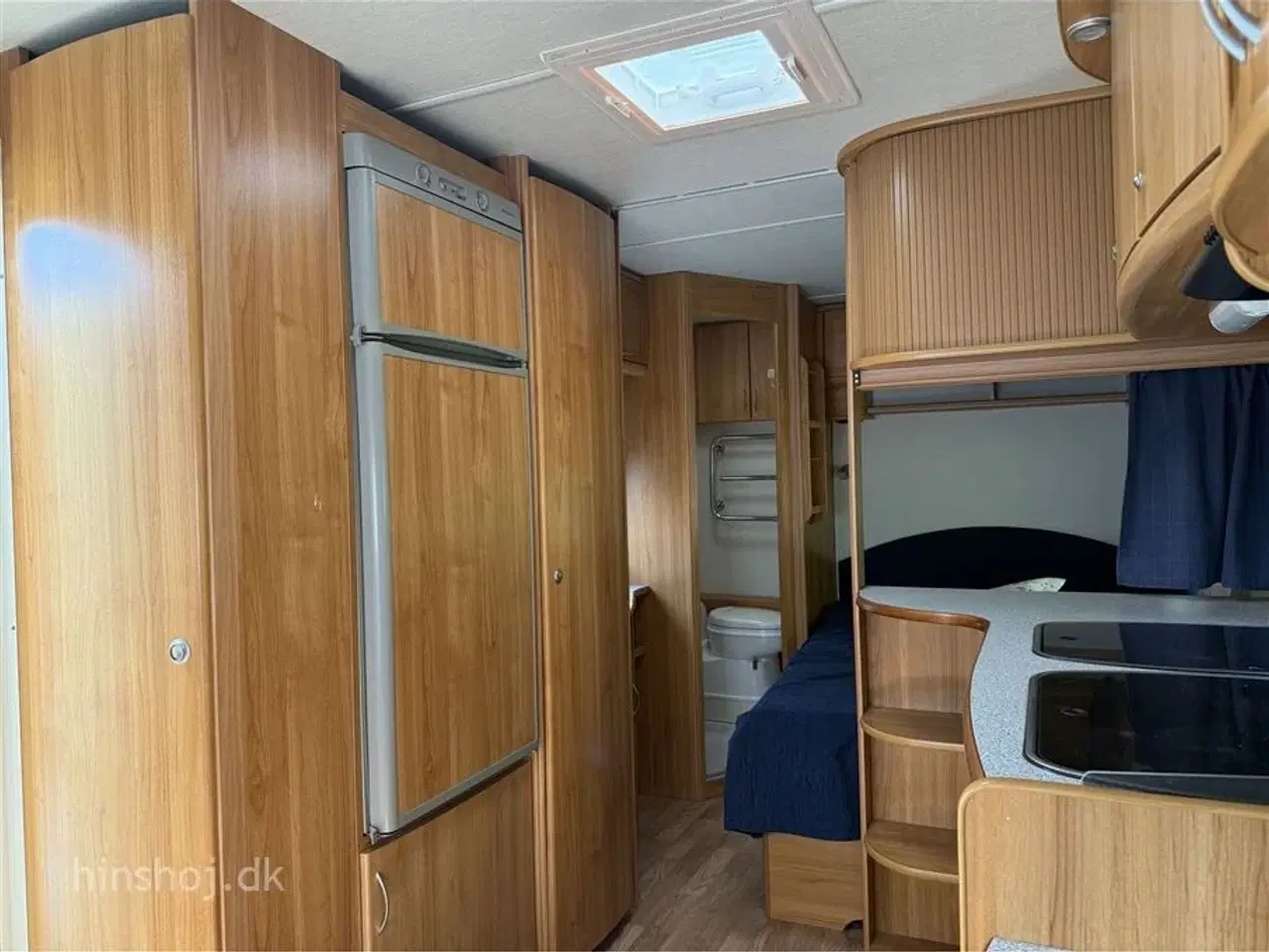 Billede 5 - 2004 - Polar   Fin ældre vintervogn med bla mover og fortelt fra Hinshøj Caravan A/S.