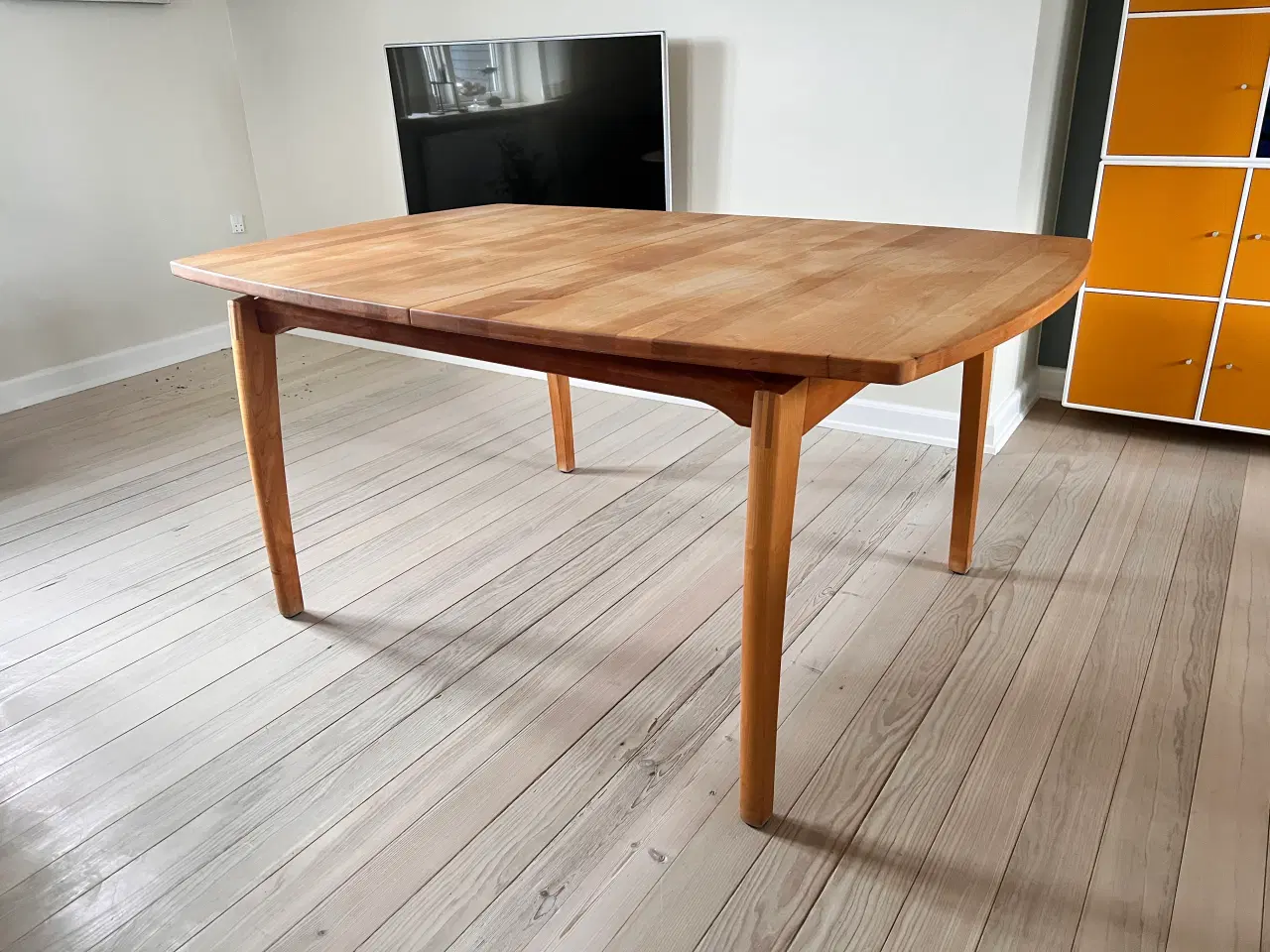 Billede 3 - Spisebord i ahorn