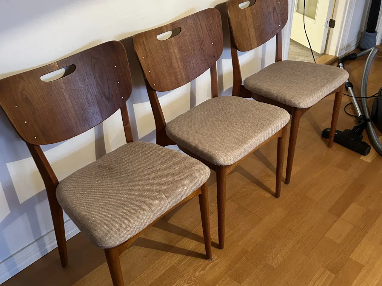 Billede 1 - Teaktræ spisebords stole