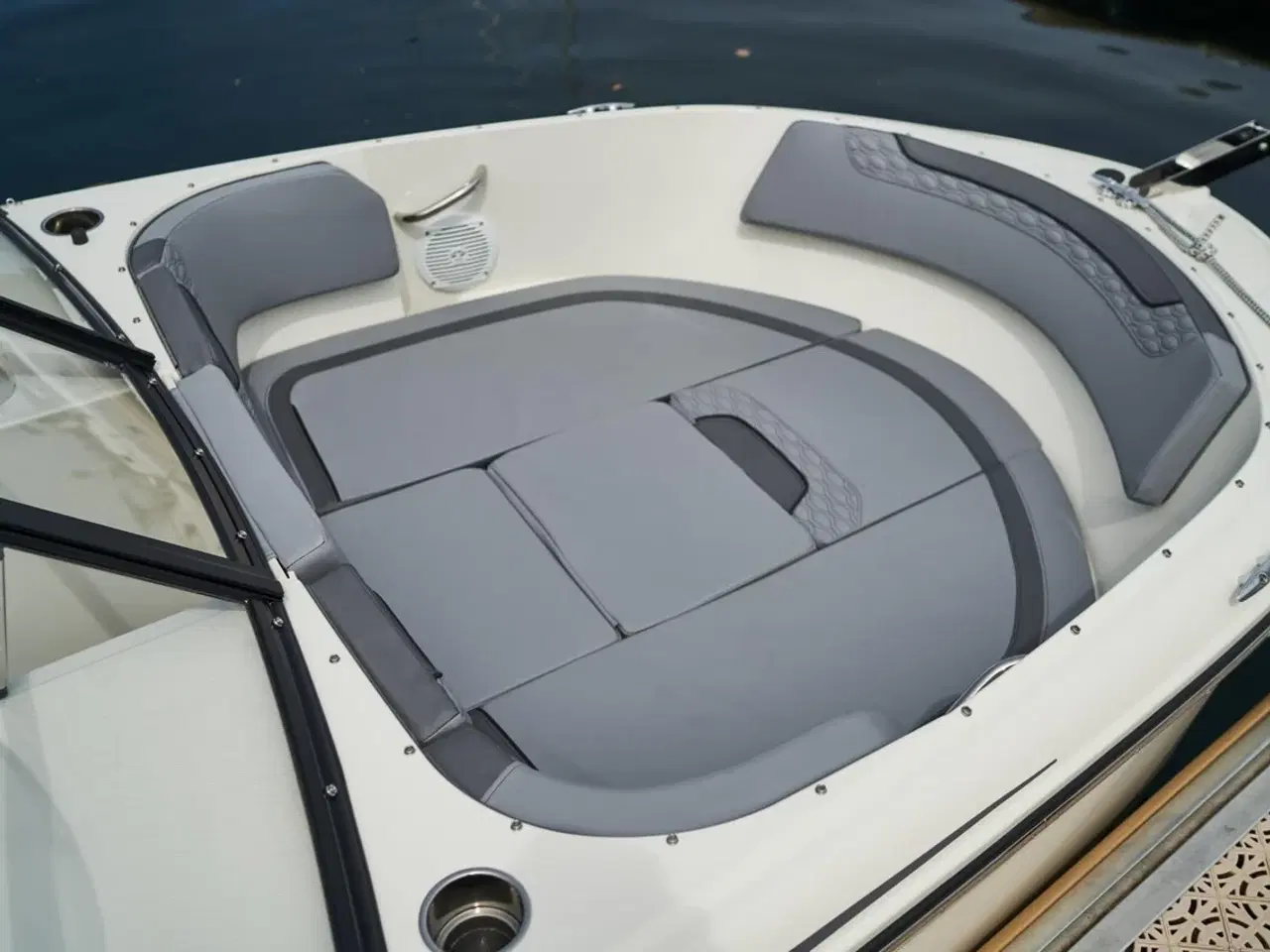 Billede 3 - Bayliner M19 med 115 hk Mercury-EFI XL CT 2,1L - med udstyr - TILBUD
