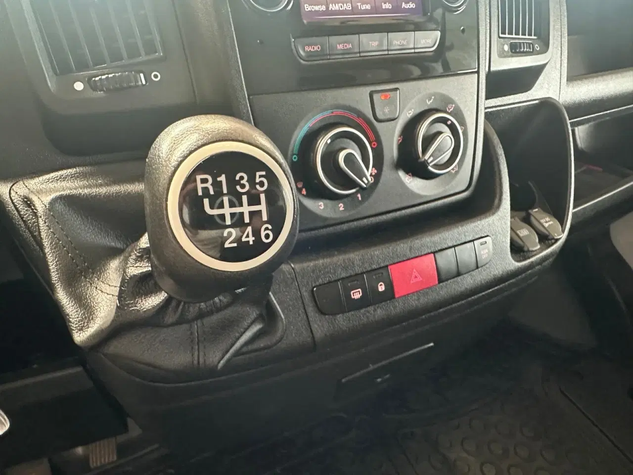 Billede 11 - Citroën Jumper 33 2,2 BlueHDi 140 L2H2 FlexLine