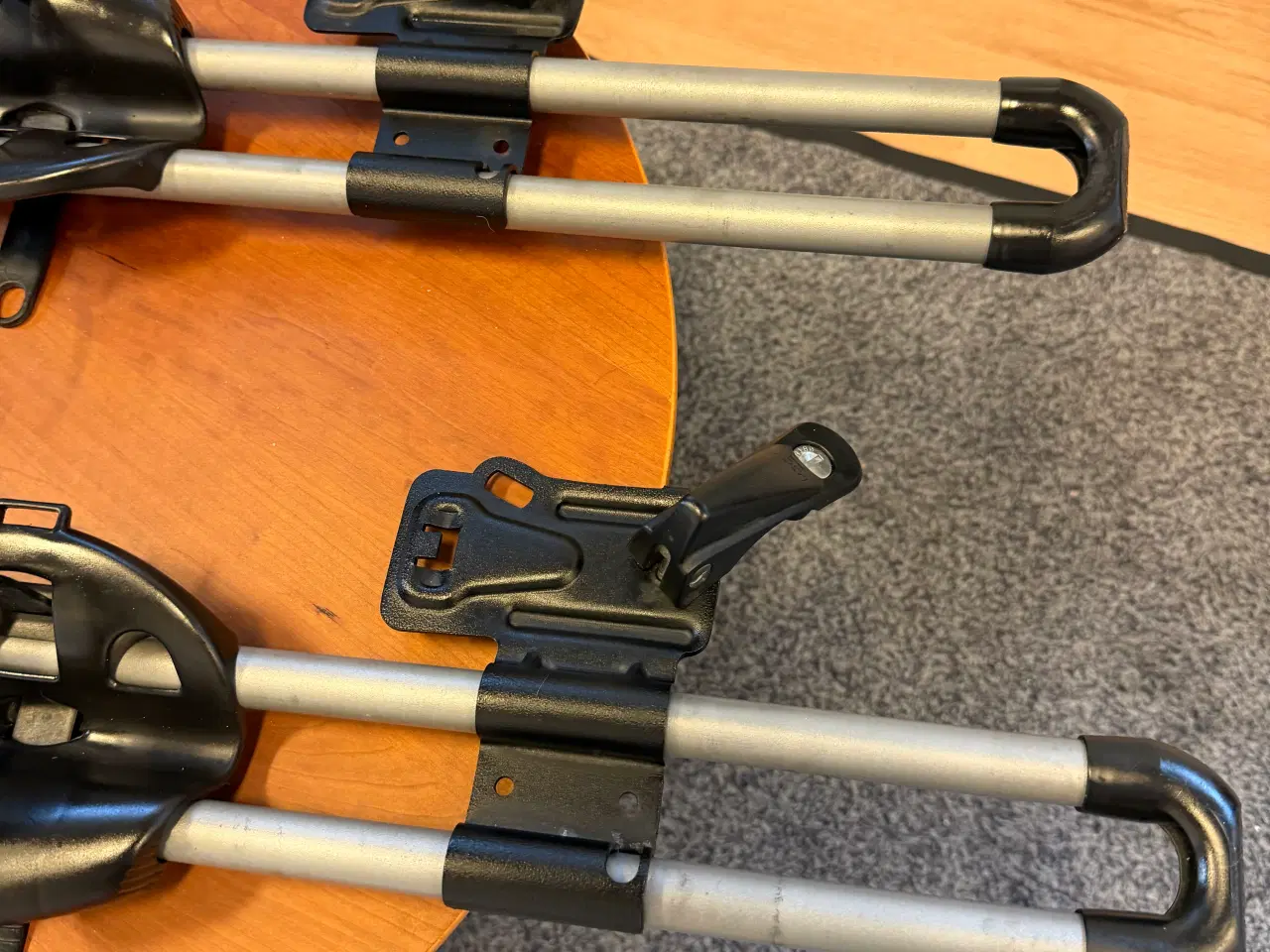 Billede 4 - Thule cykelholder 2 stk