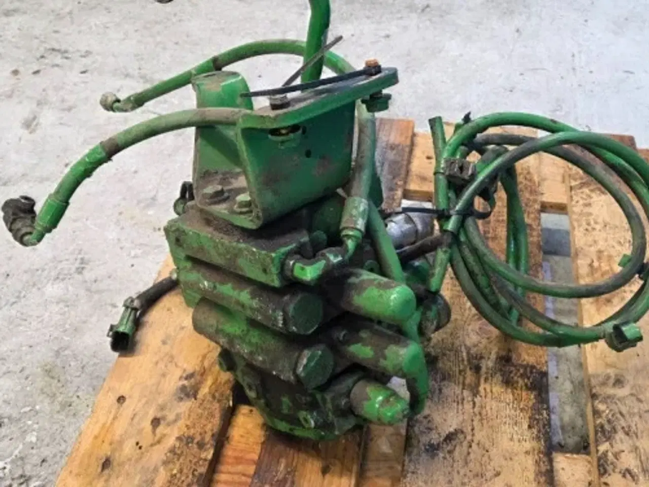 Billede 7 - John Deere 7920 Hydraulikventil RE267757