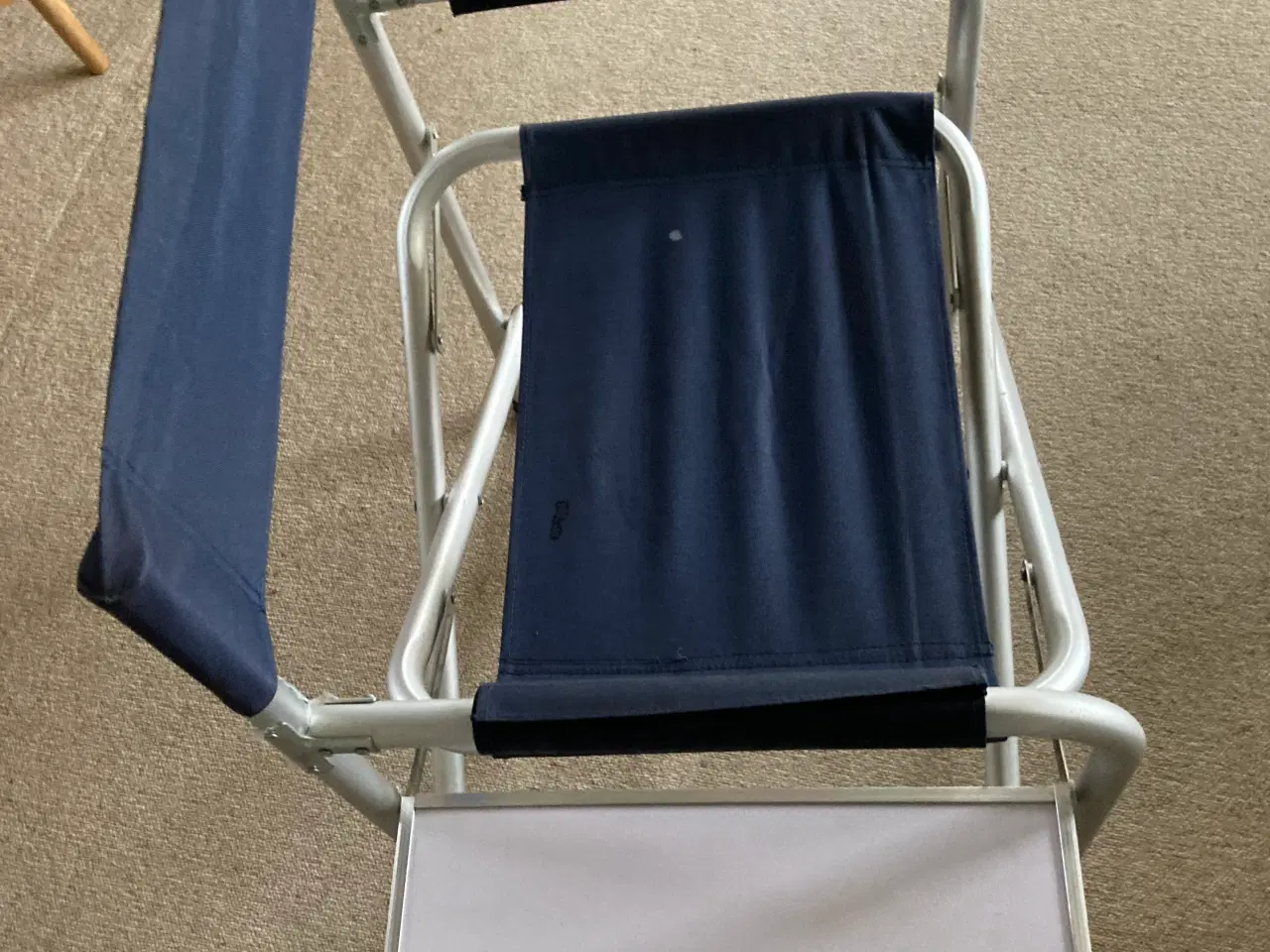 Billede 2 - Stol med bord 