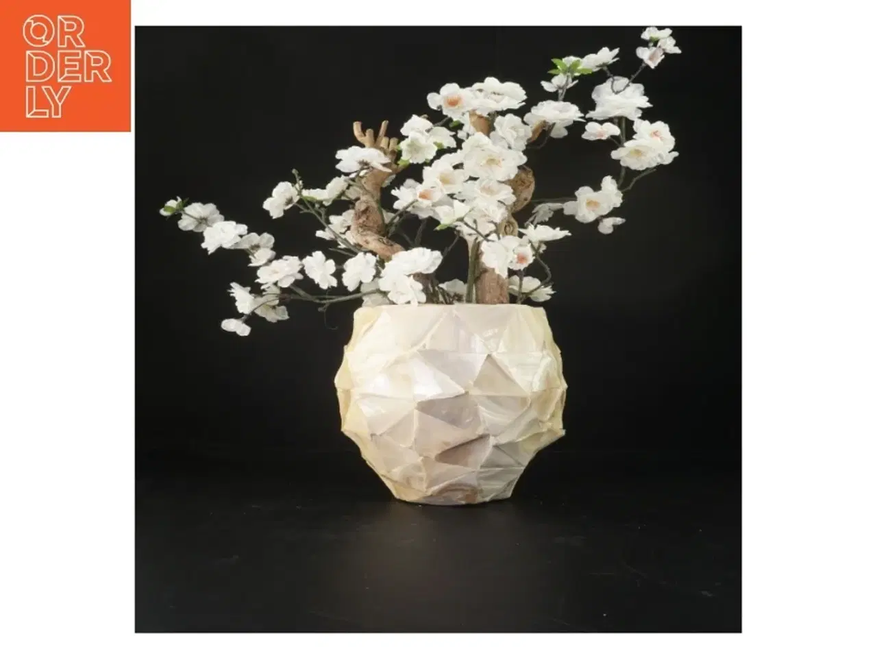 Billede 2 - Blomsterarrangement smukt og dekorativt (str. 50 cm)