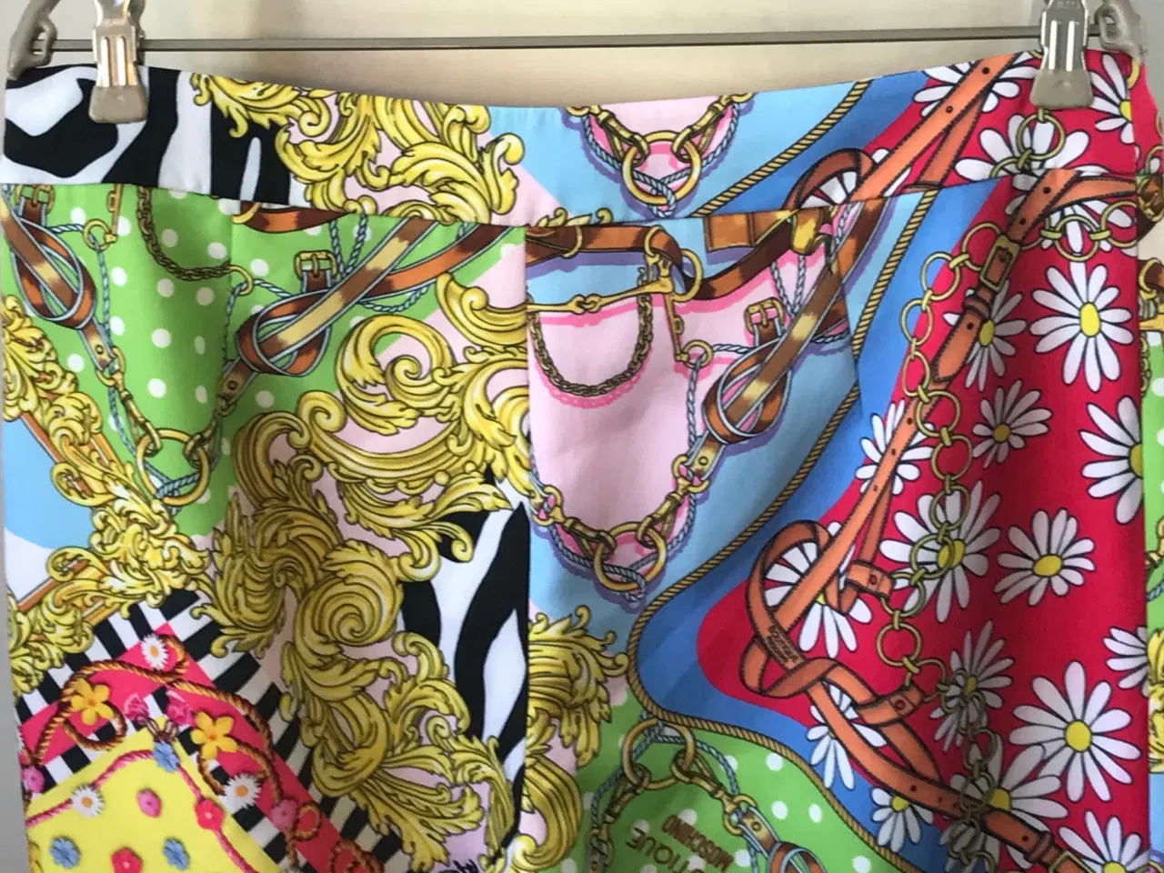 Billede 3 - Boutique Moschino, bukser, str 38