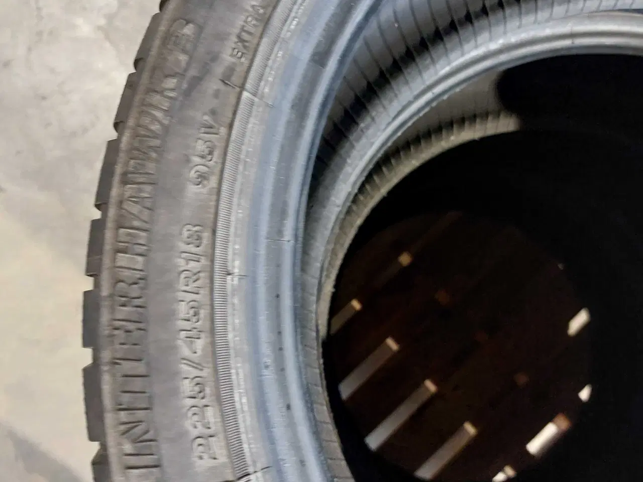 Billede 4 - Firestone vinterdæk 225/45 r18 95v 