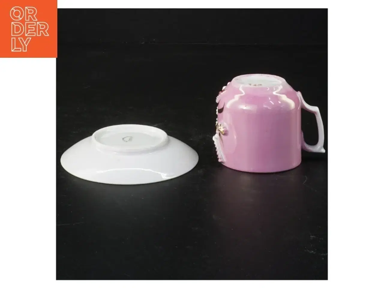 Billede 2 - Dekoreret porcelænskop med underkop (str. H 6 cm)