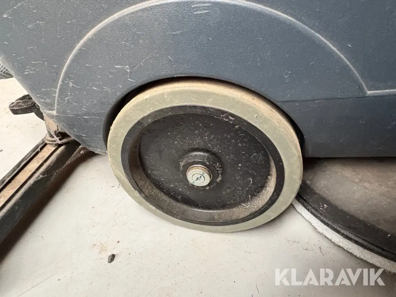 Billede 9 - Fejemaskine Nilfisk Sc400