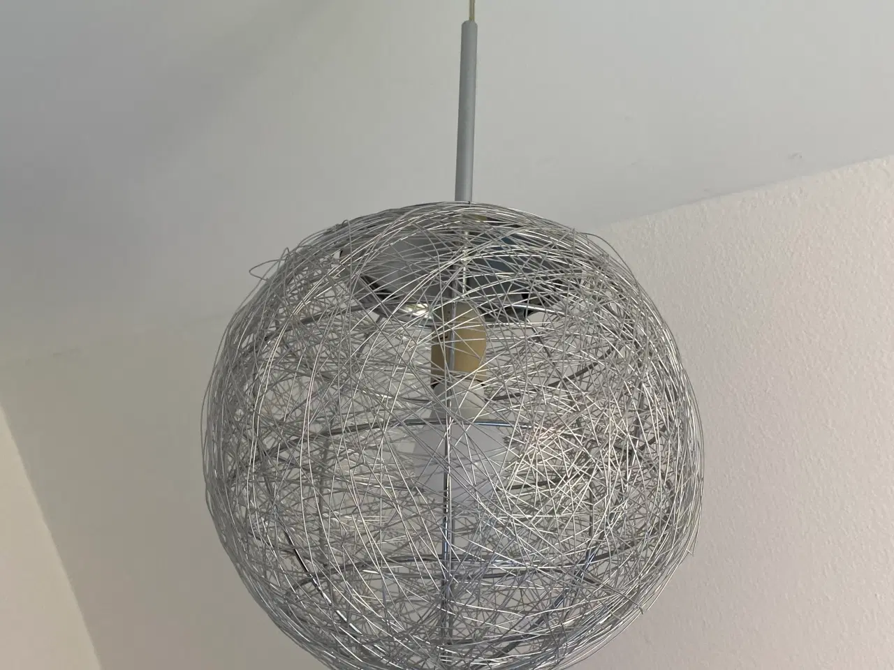 Billede 1 - Sølvfarvet lampe. Ø30