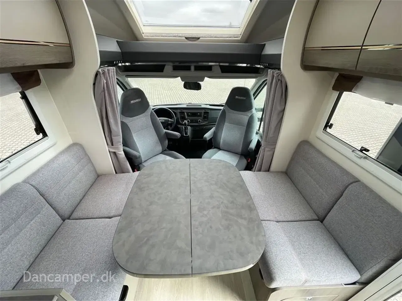 Billede 8 - 2020 - Chausson Titanium 767   Netop hjemkommet UNDER KLARGØRING Enkeltsenge, Smart-Lounge indretning, 170Hk Ford, AUT.