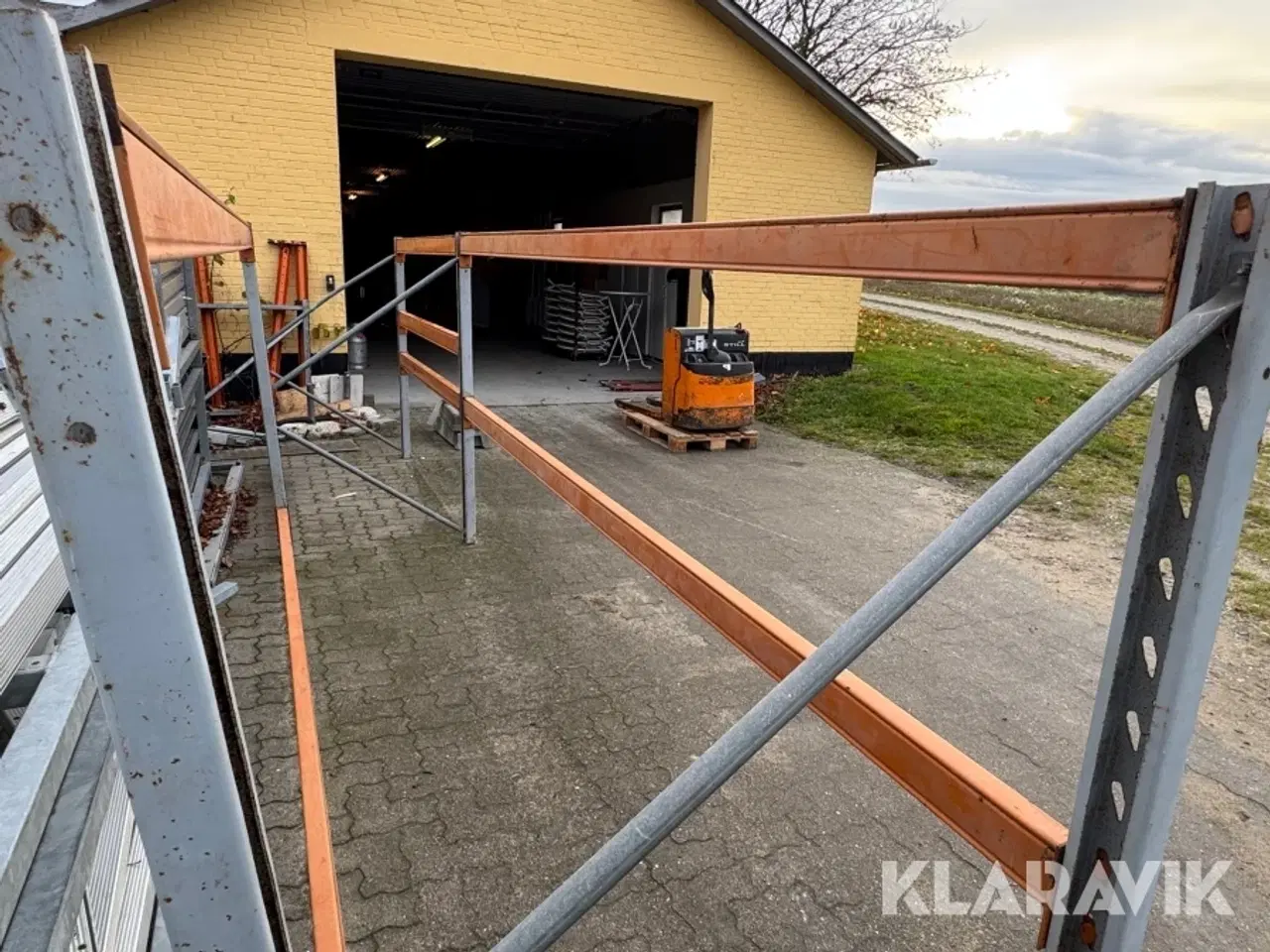 Billede 10 - Materiale reol