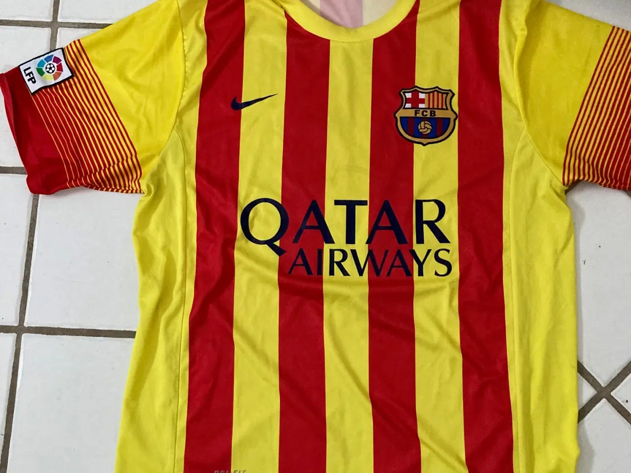 Billede 2 - Barcelona trøje / Neymar Str. XL voksenstr.