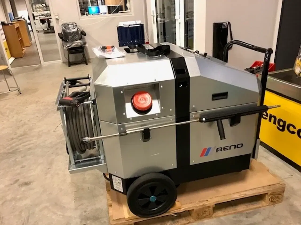 Billede 3 - Reno HW200/21 Geyser M8 - Med påbygget slangetromle