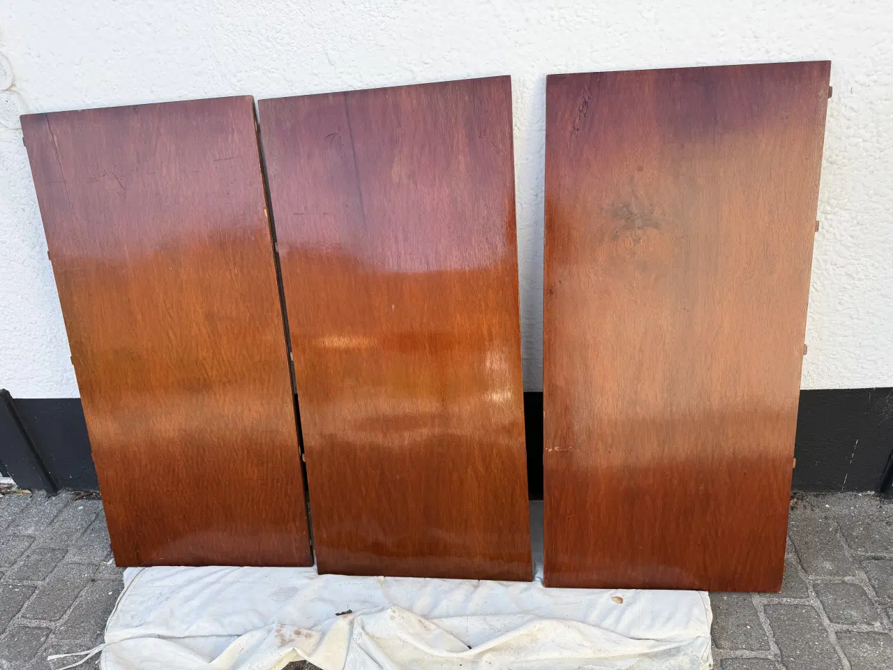 Billede 2 - Rundt spisebord m/3 tillægsplader 