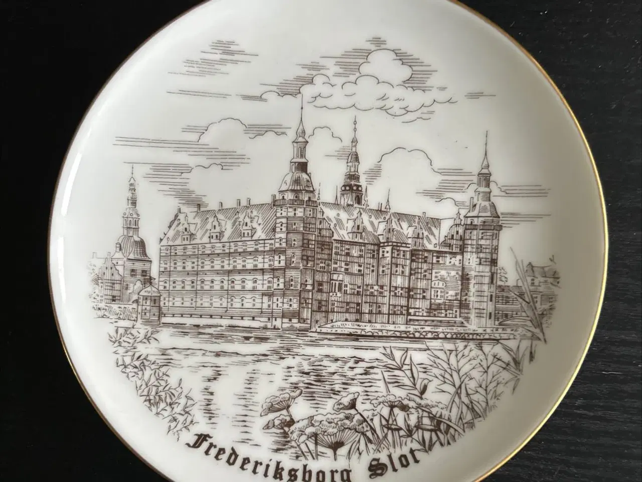 Billede 1 - B&G platte nr 3921 Frederiksborg Slot