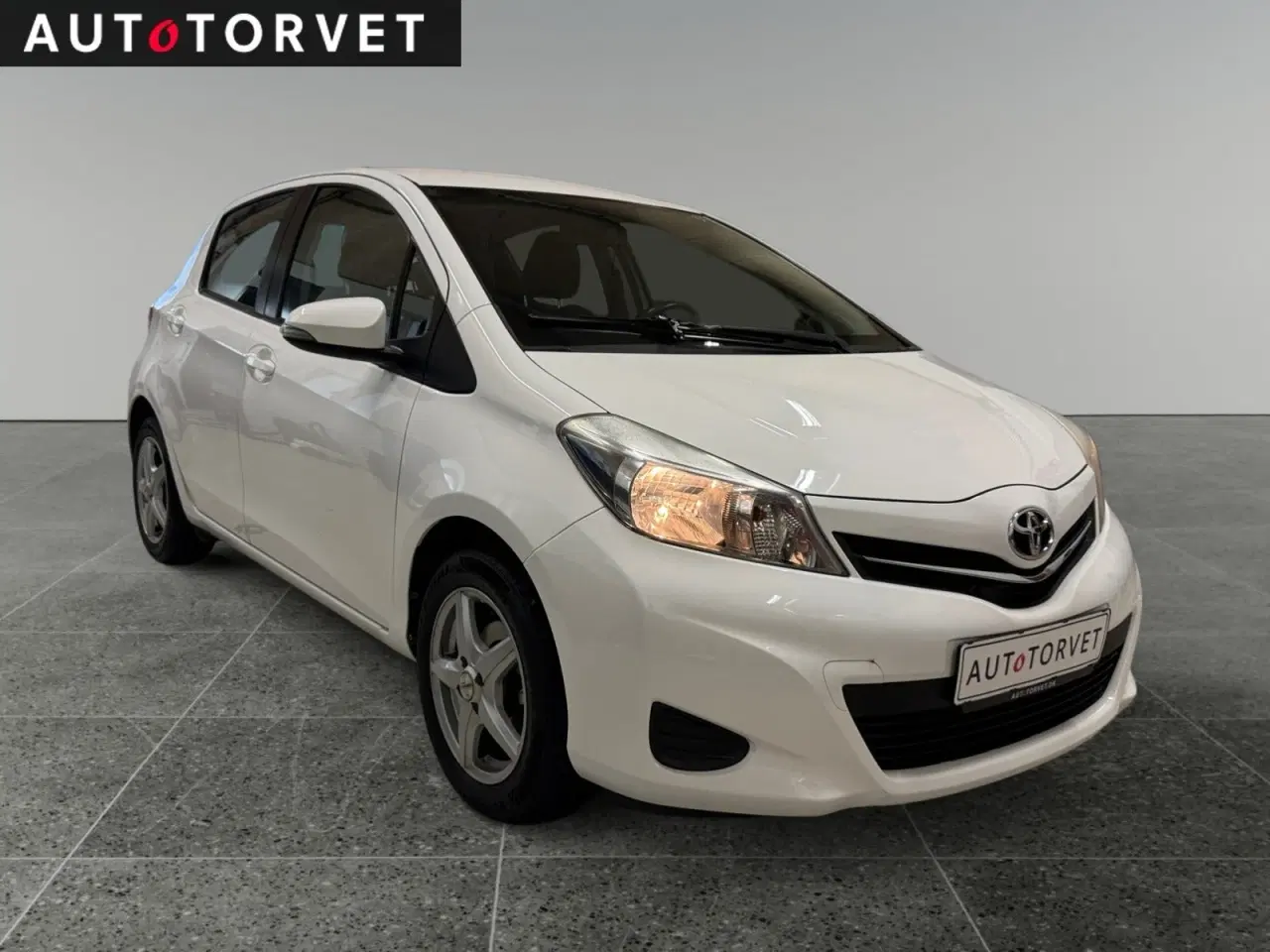 Billede 2 - Toyota Yaris 1,3 VVT-i T2