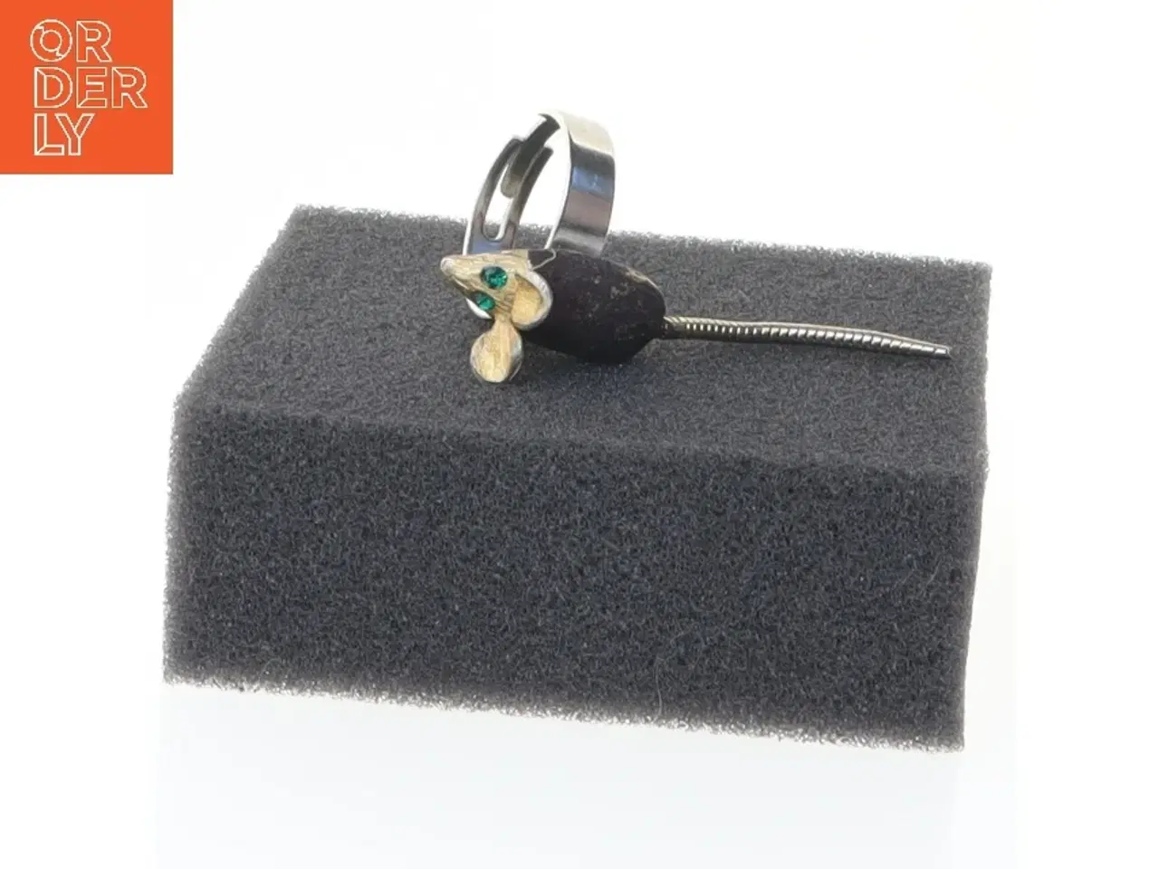 Billede 1 - Rebormus med ring (str. 56)