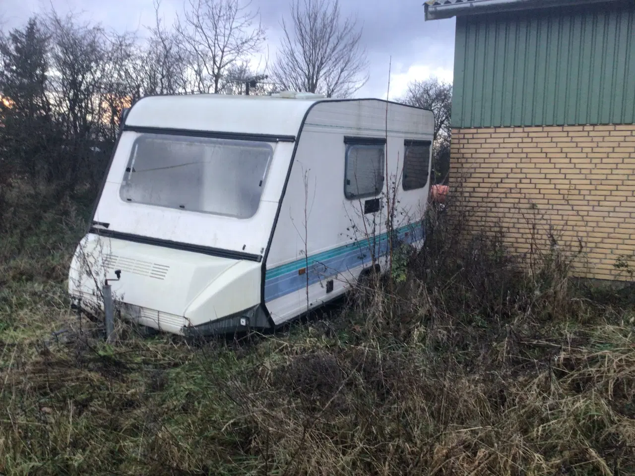 Billede 1 - Campingvogne gamle, kun til brug til reservedele 