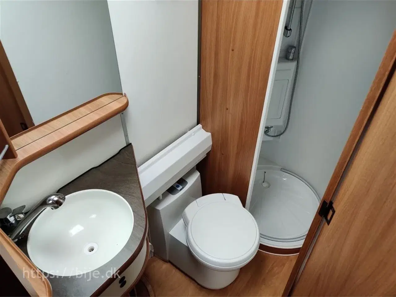 Billede 18 - 2012 - Kabe Royal 610 D XL XV 2 KS