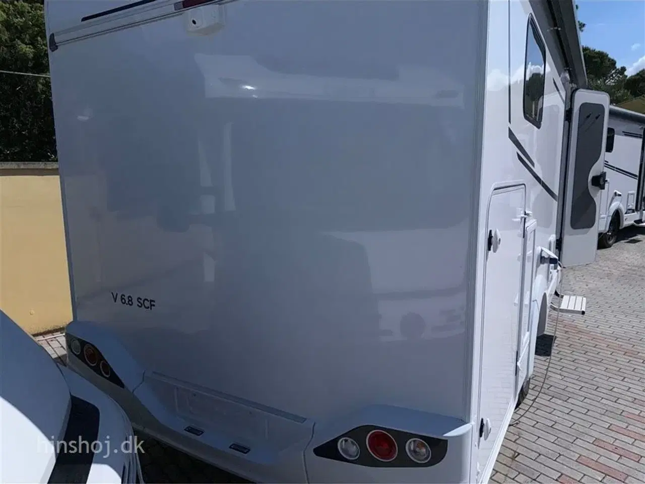 Billede 3 - 2026 - Etrusco   Lækker Autocamper med automatgear og face to face siddegruppe fra Hinshøj Caravan.
