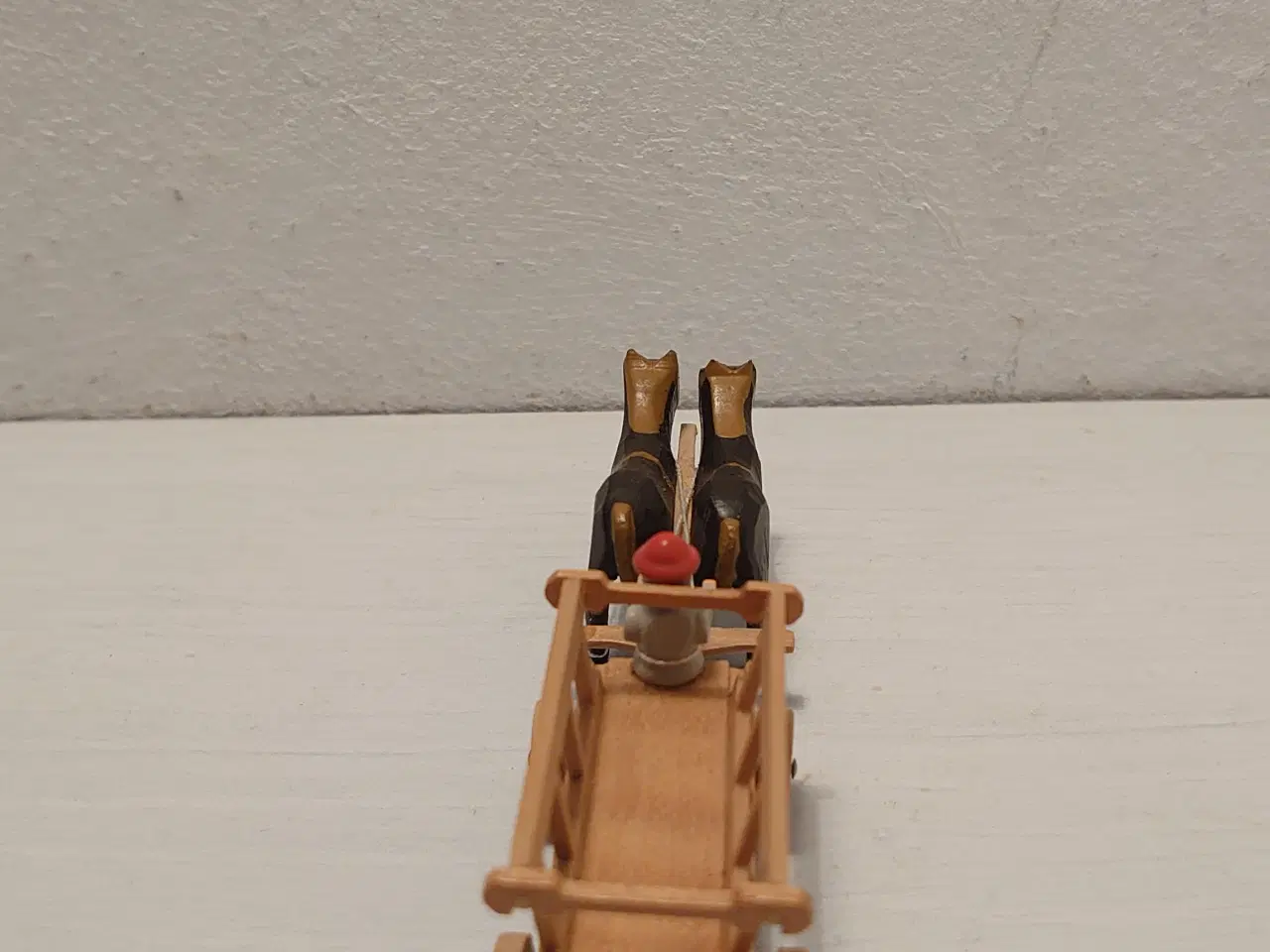 Billede 4 - Erzgebirge:Miniature vogn m. 2 heste og kusk