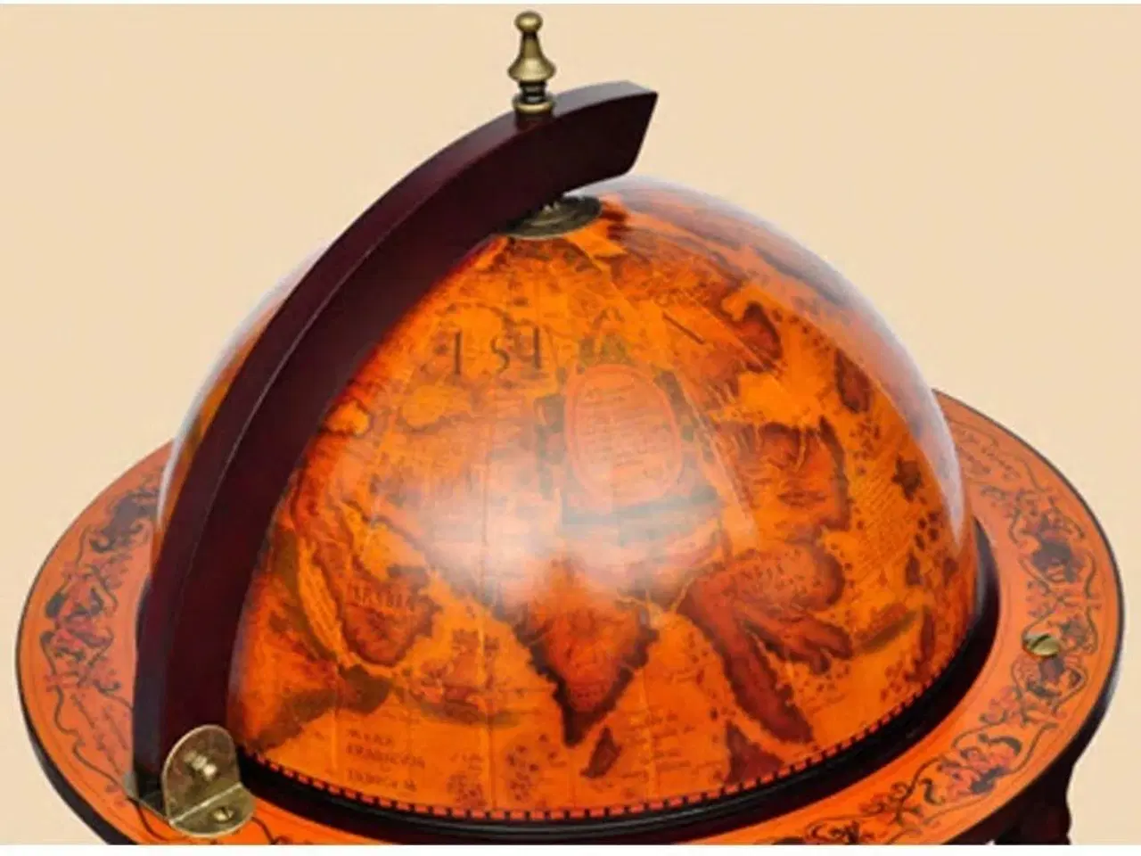 Billede 4 - Globusbarskab eukalyptustræ