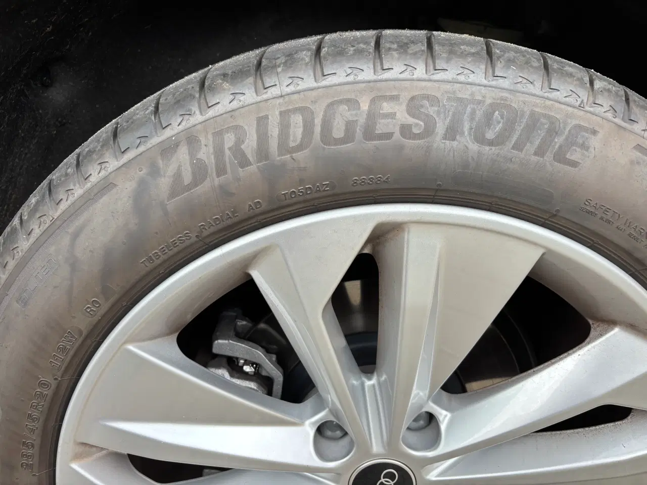 Billede 2 - Sommerdæk 2 stk 255/50-20R og 2 stk 285/45-20R