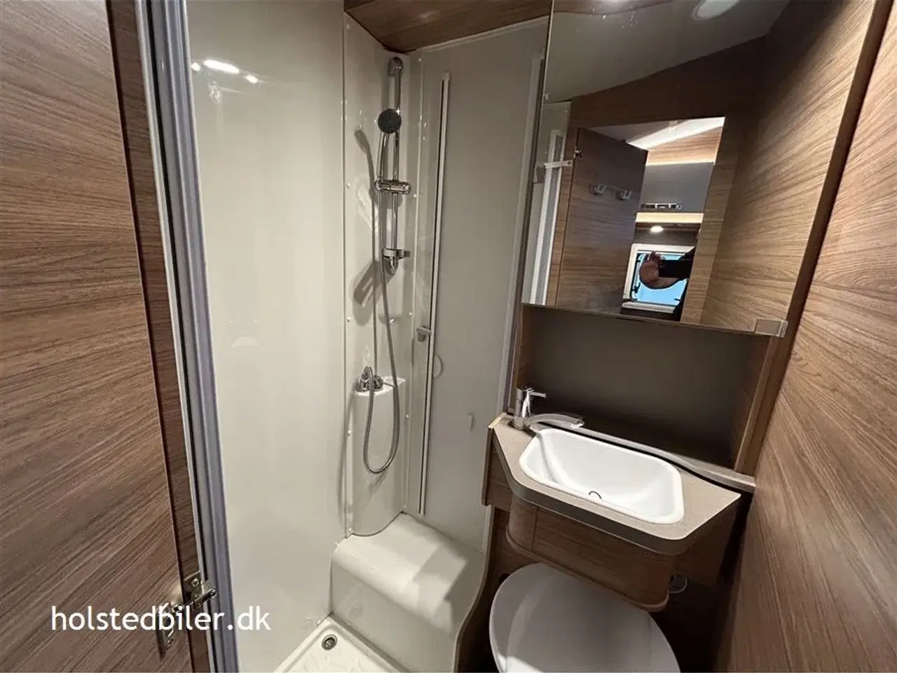 Billede 16 - 2023 - Weinsberg Pepper Edition MEG 640 Suite   Mercedes og 4 sovepladser.