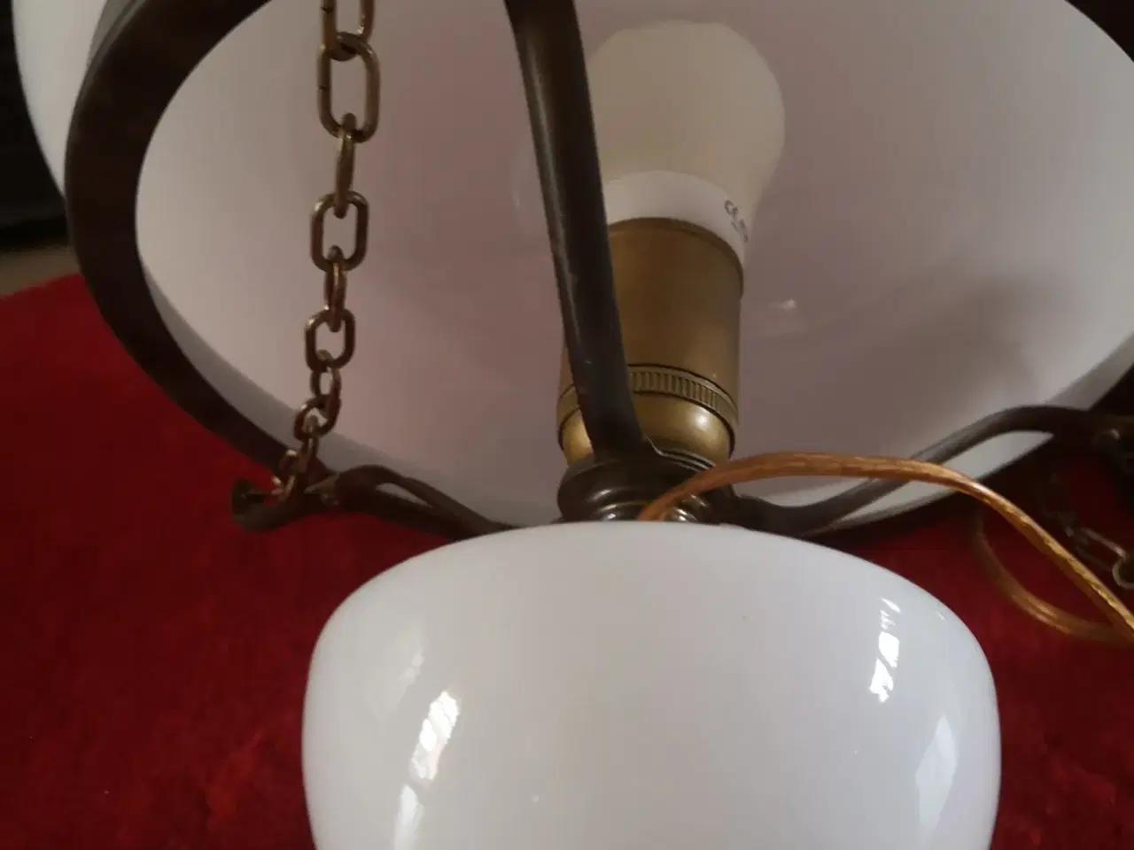 Billede 2 - Loftlampe, i hvid porcelæn messing.