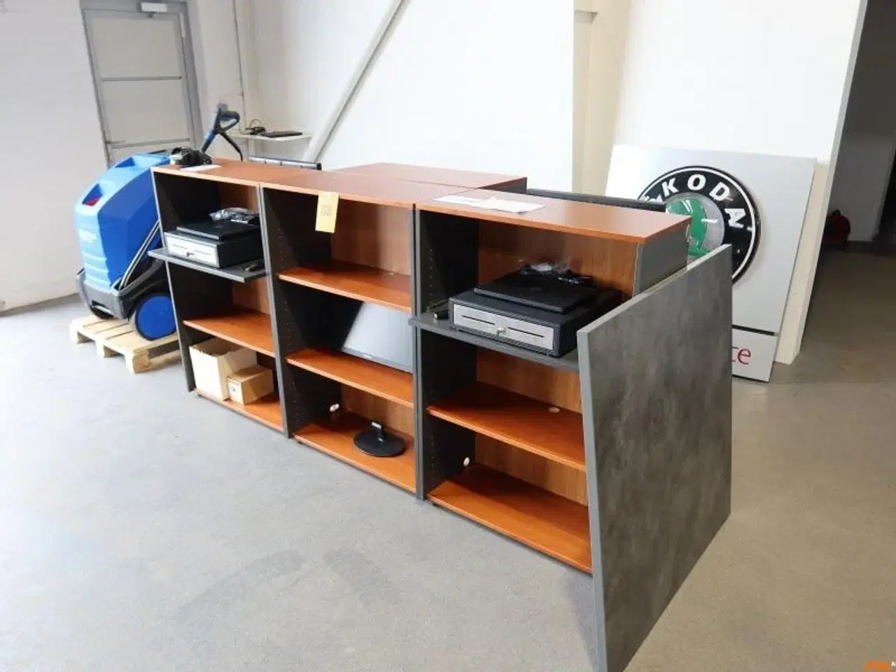 Billede 1 - RECEPTIONSDISK /