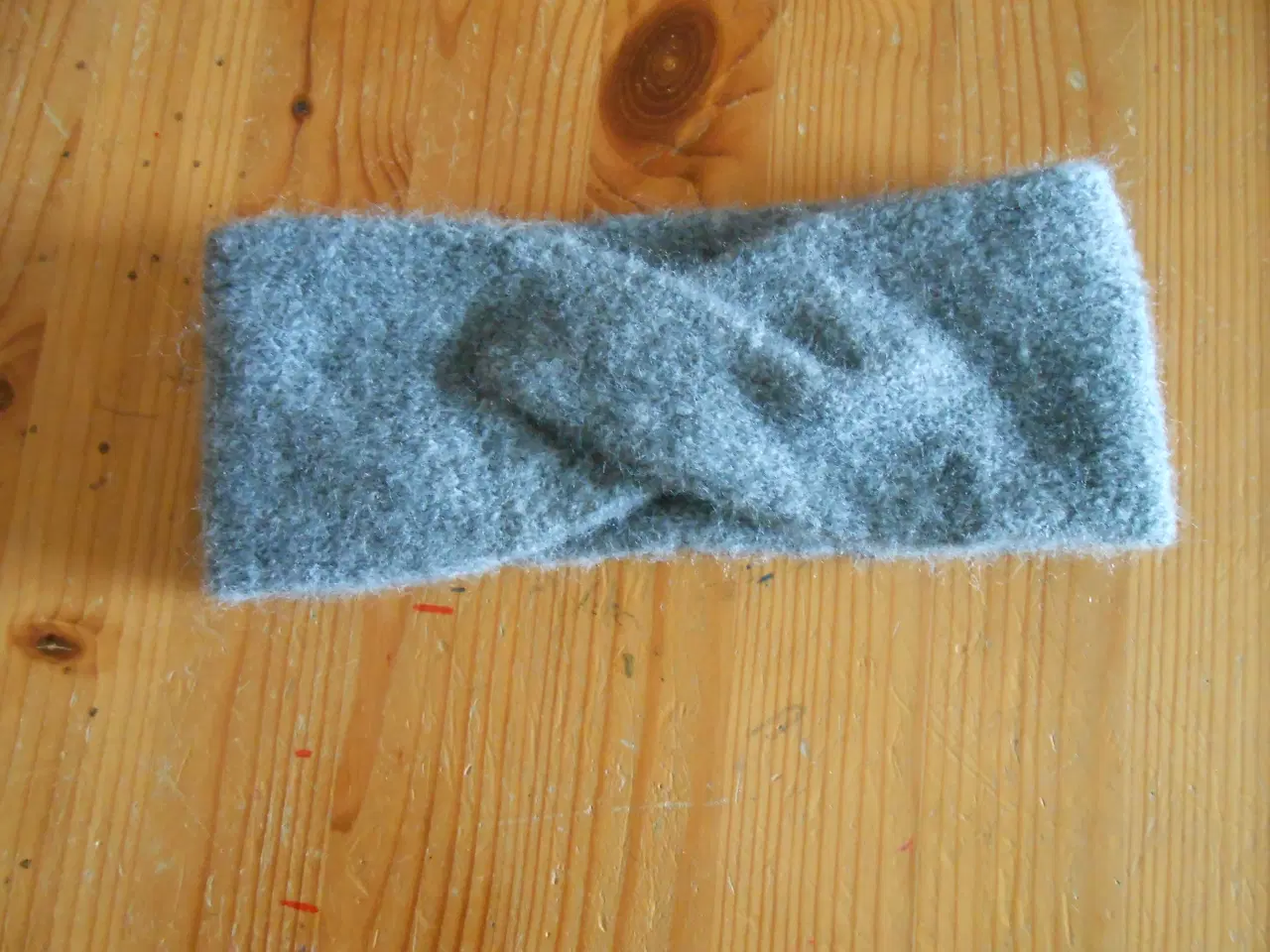 Billede 2 - Tørklæder Små og Store.  Sixpence Kasket.