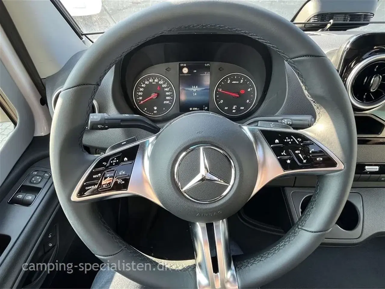 Billede 5 - 2026 - Weinsberg Pepper Edition MEG 640 Mercedes   Weinsberg CaraCompact 640 MEG Edition Pepper MB 2026 - Kan snart ses nu hos Camping-Specialisten.dk