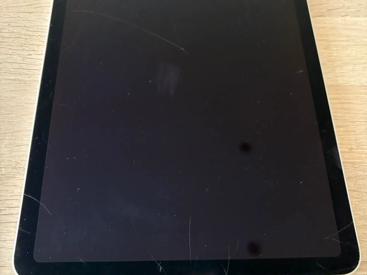 Billede 2 - iPad Air 4th Gen 10,9” 256 GB WiFi+5G m. Keyb.