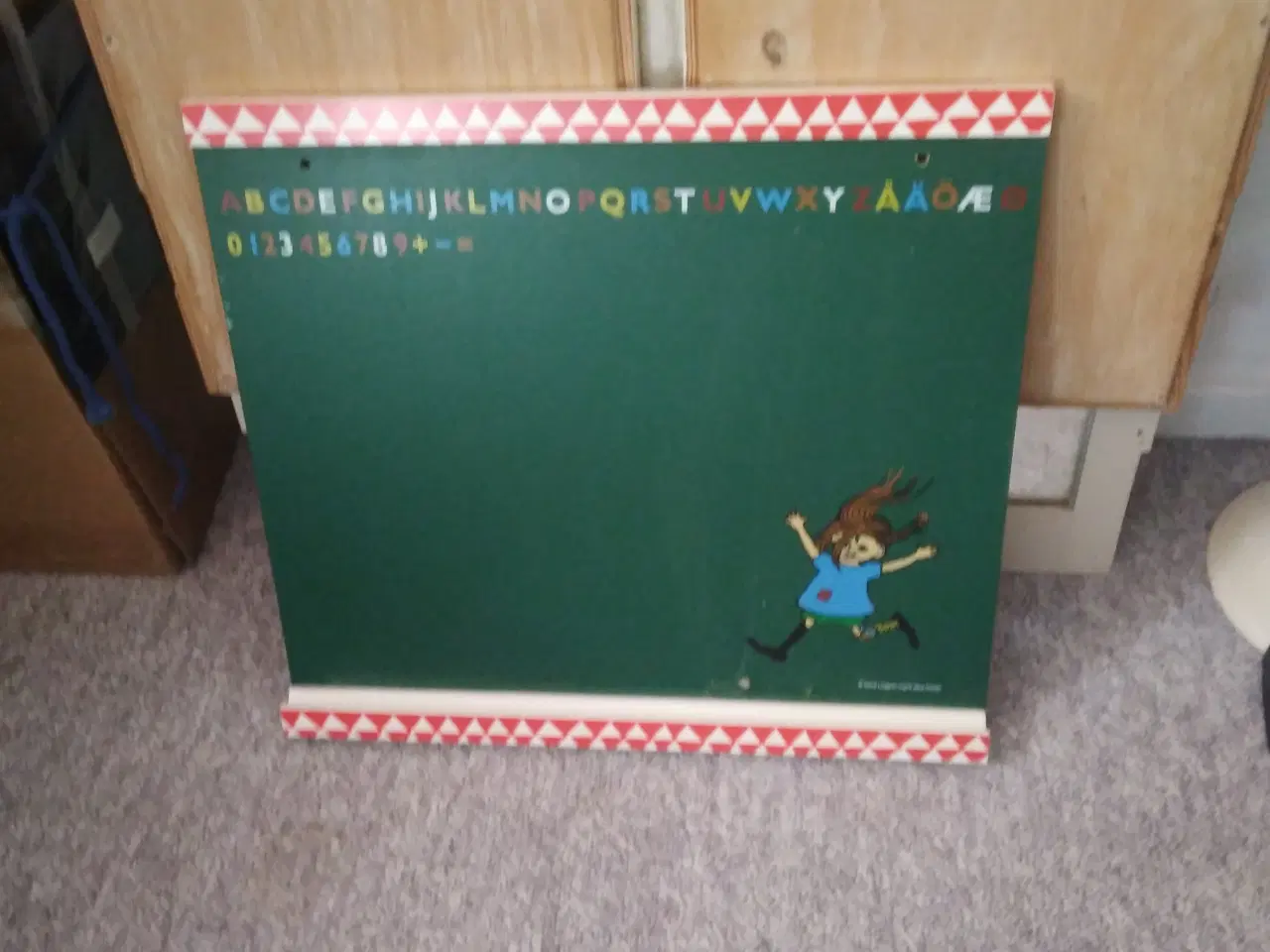 Billede 6 - SOLGT   Børnemøbler - bord, stol, kaffestel, tavle