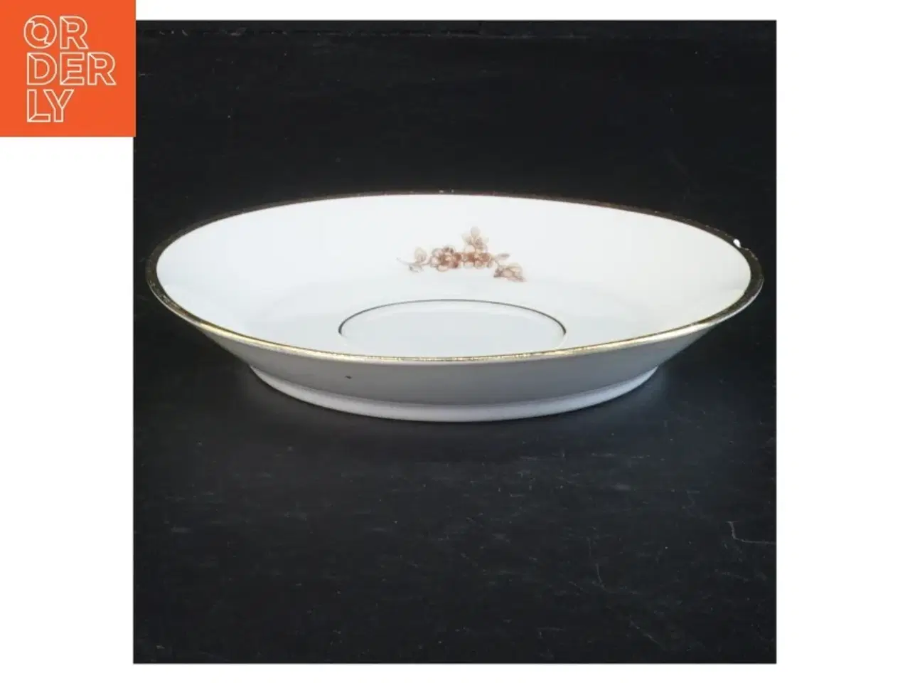 Billede 3 - Porcelænskop og underkop med blomstermotiv (str. Ø 13,5 cm)